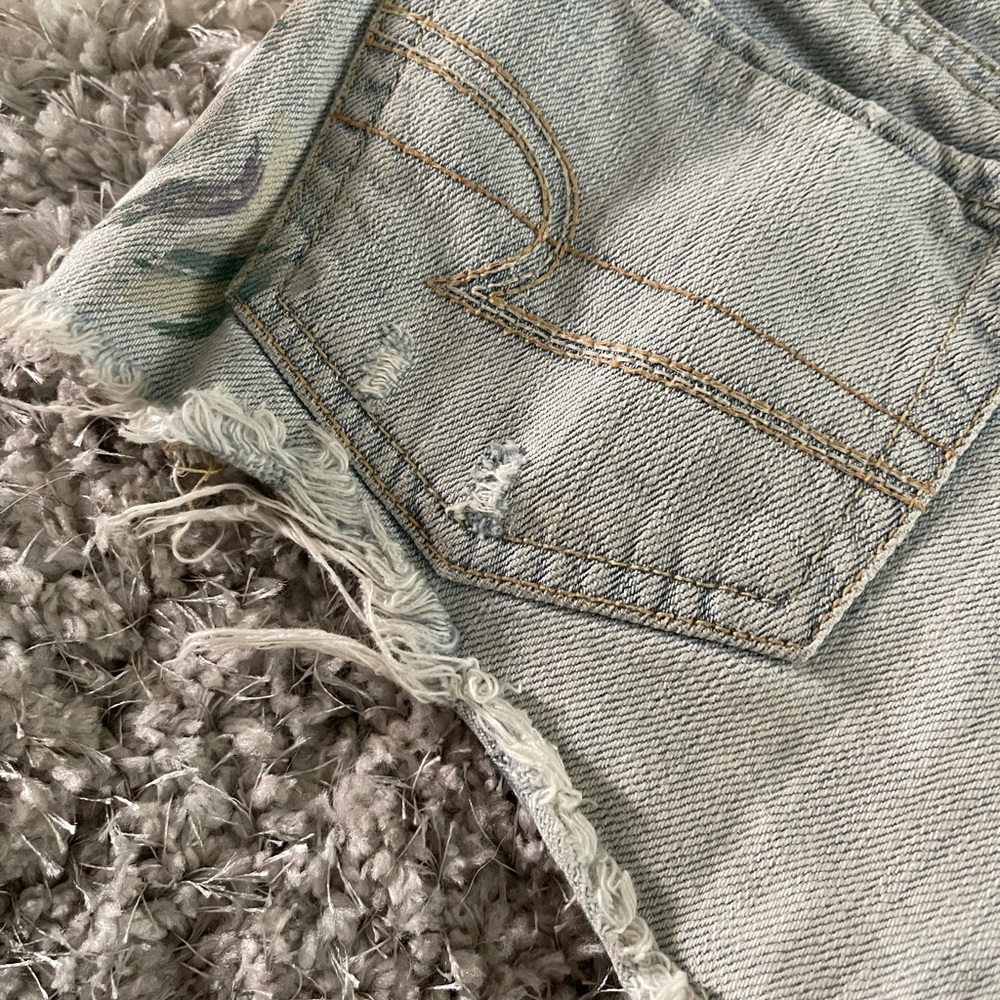 AE Light Floral Shorties - Picture 4 of 6